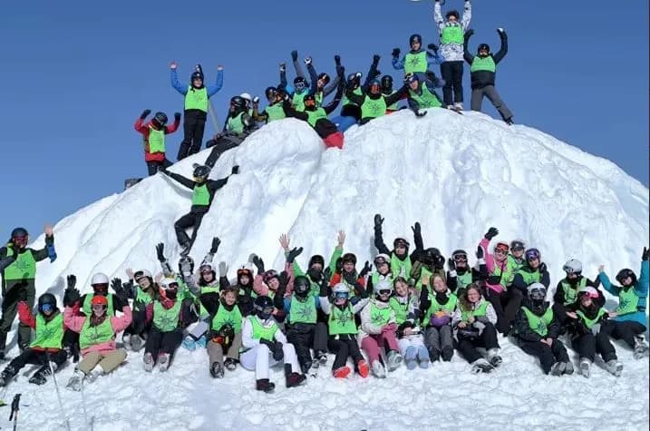 Obóz narciarski na Słowacji – wyjątkowe ferie bez stresu i z przygodami