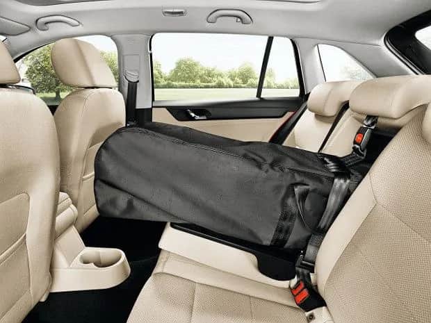 Jak przewieźć narty w samochodzie bezpiecznie i wygodnie dla wszystkich