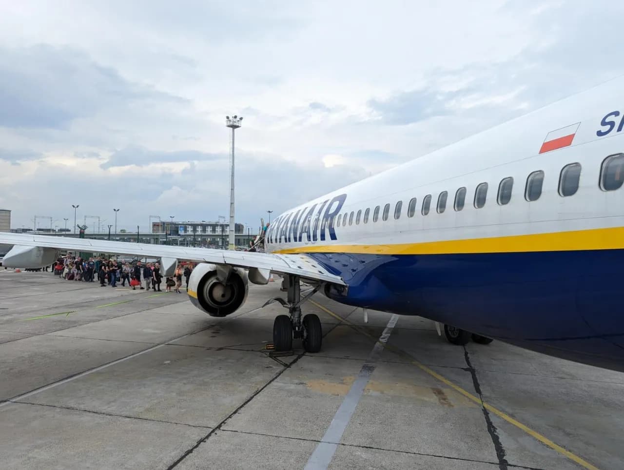 Co można przewieźć do Anglii samolotem: kompletna lista dozwolonych rzeczy