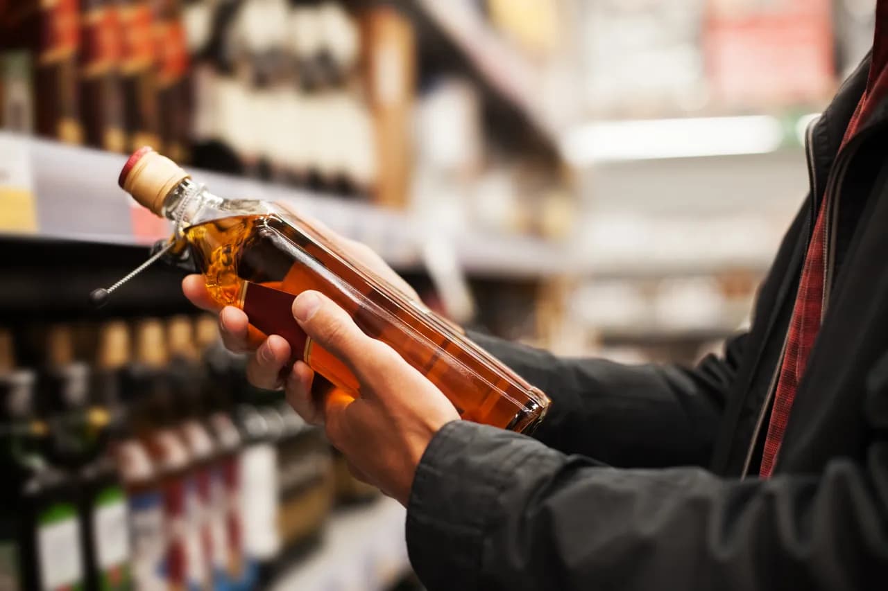 Ile można przewieźć alkoholu z Bułgarii? Poznaj ważne limity i zasady