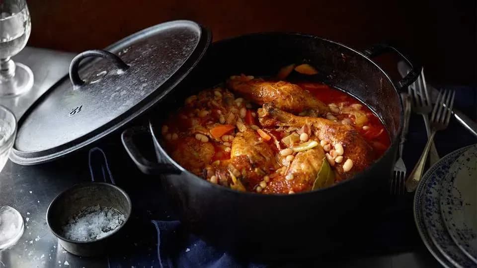 Cassoulet: Odkryj tajemnice tradycyjnego dania z Francji