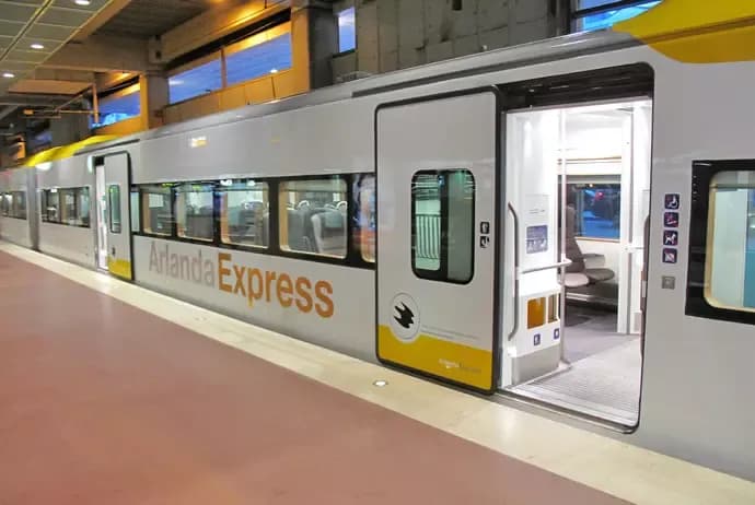 Jak dojechać z lotniska Arlanda do Sztokholmu? Opcje transportu i ceny.