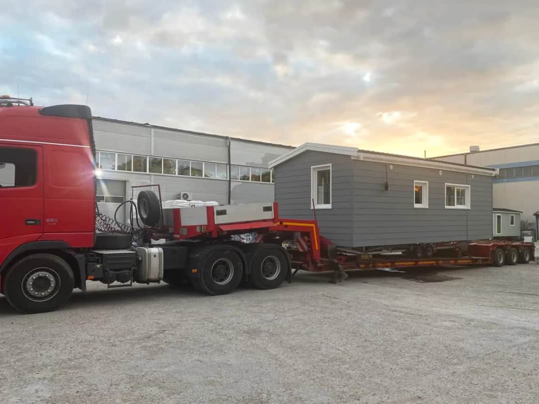 Jak przewieźć domek holenderski bez zbędnych kosztów i kłopotów